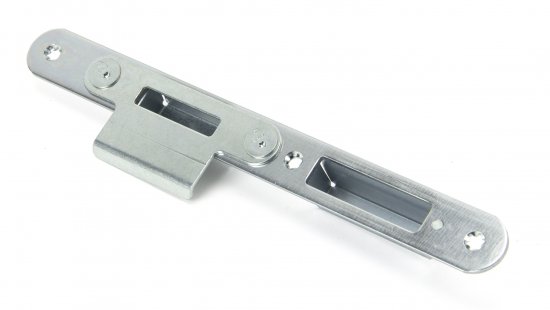 BZP Winkhaus Centre Latch Keep RH 56mm Door